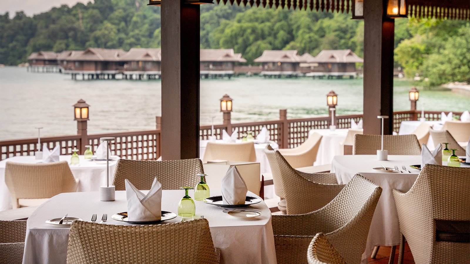 DINING-LANDING